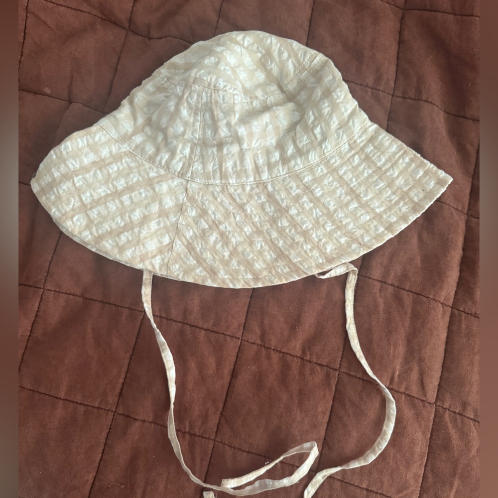 H&M Beige Quilted Hat